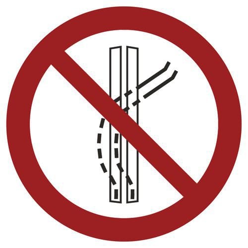 Panneau d'interdiction ISO 7010, Interdiction de quitter la piste de remontée, PVC autocollant