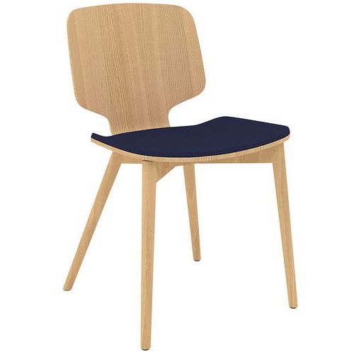 Stuhl Code mit Stuhlbeinen aus Naturholz