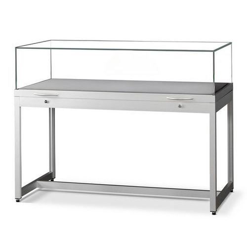 Tischvitrine auf Füßen - 120 x 60 x 92 cm - Sarazino Tischvitrine auf Füßen - 120 x 60 x 92 cm - Sarazino